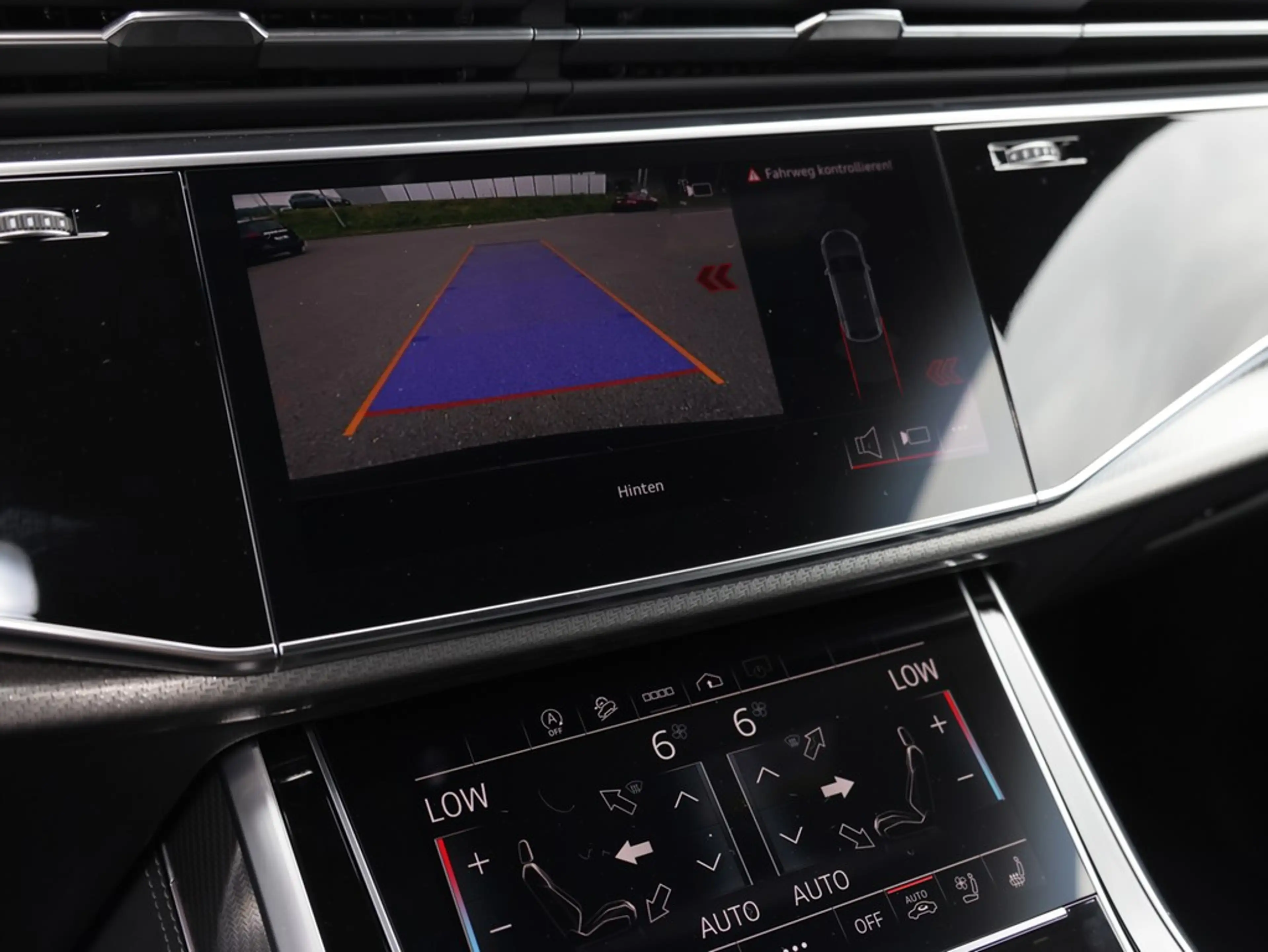 Audi RS Q8 SUV 441 kW tiptronic — photo 8