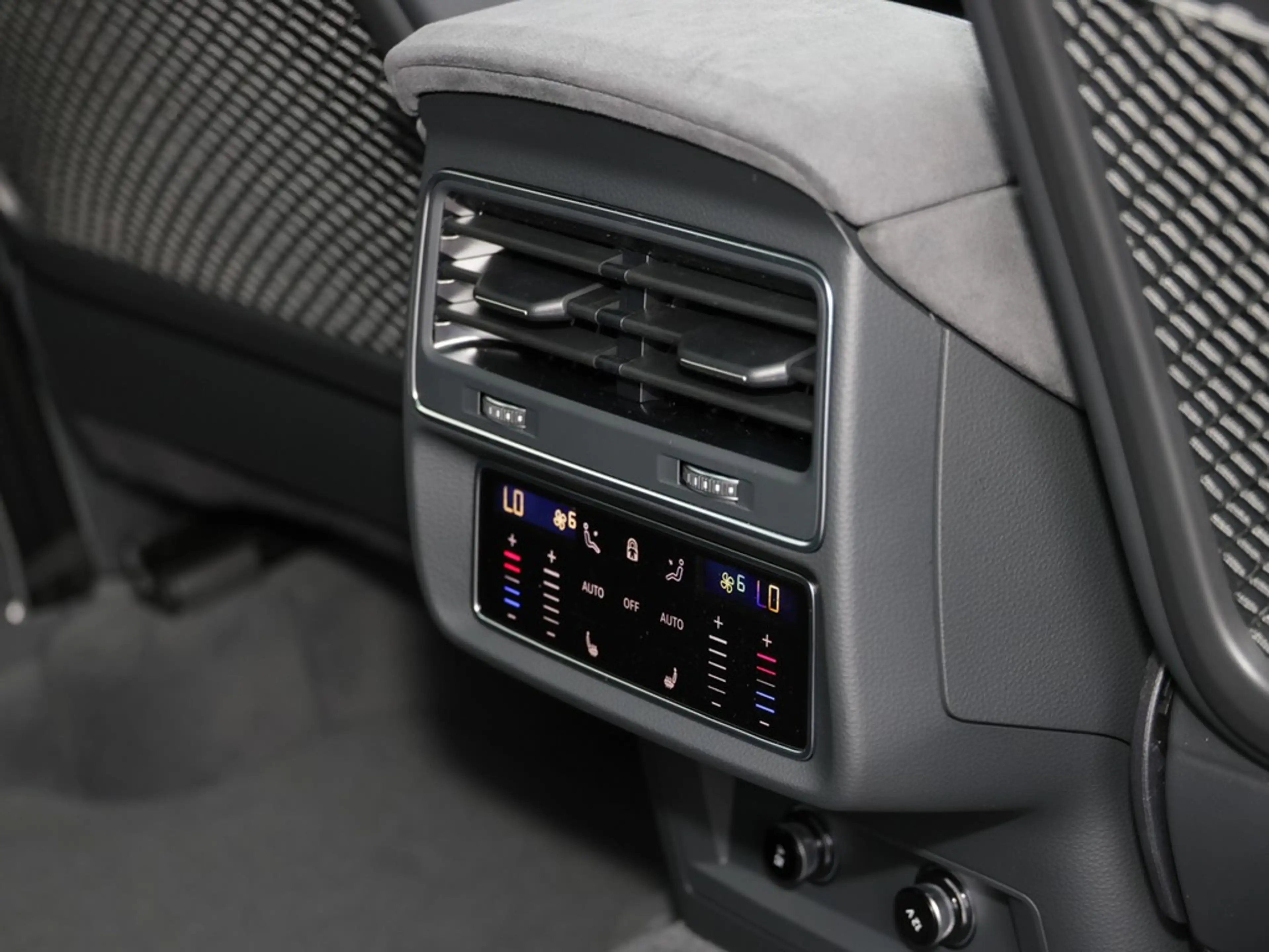 Audi RS Q8 SUV 441 kW tiptronic — photo 15