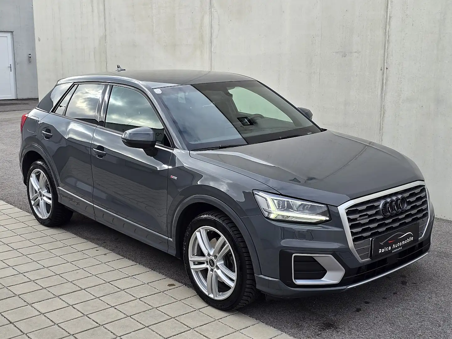 Audi Q2 Quattro *S-Line Sport *ACC *Voll LED *Ambiente ... Grau - 1