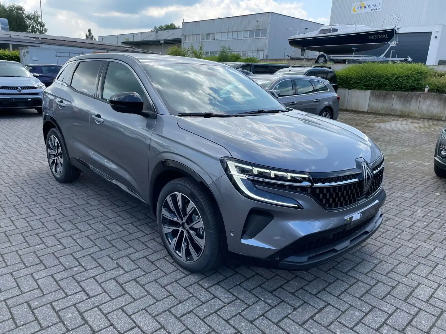 Renault Austral Techno TCe160 Automatik Grau - 2