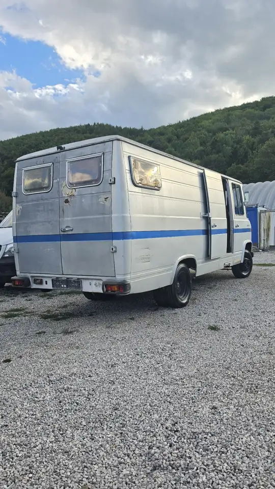 Mercedes-Benz 400 Mercedes 406D, foto 2