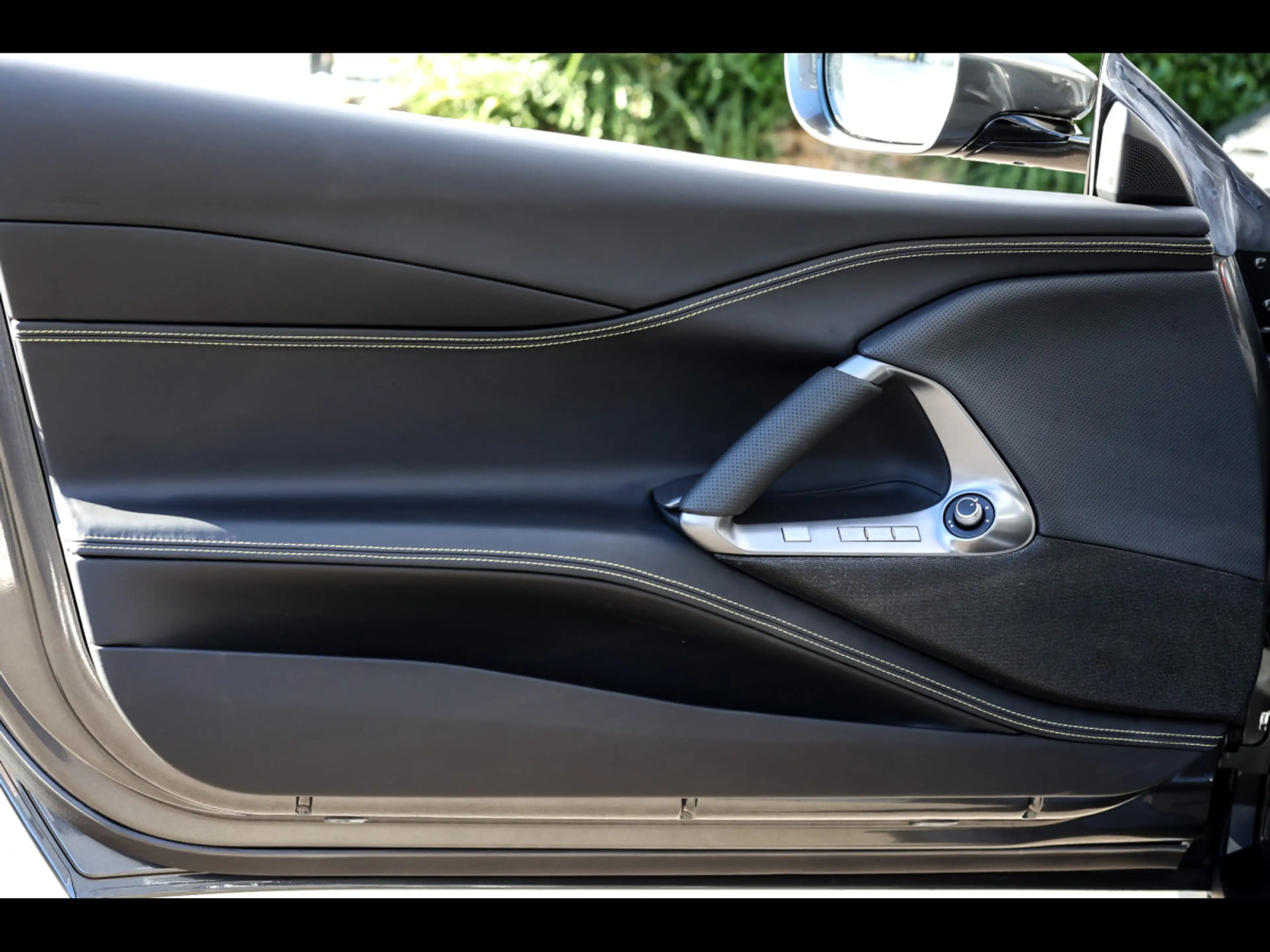 Ferrari 812 Superfast 6.5 V12°FERRARI WARR 10/27°CARBON°KAM°DA — photo 11