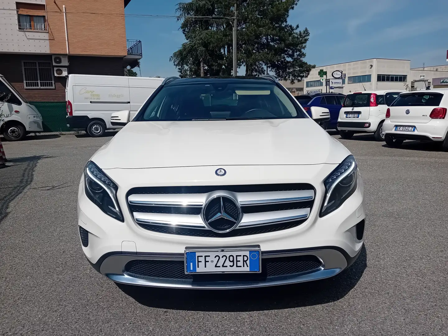 Mercedes-Benz GLA 200 GLA 200 d (cdi) Premium 4matic auto Bianco - 1
