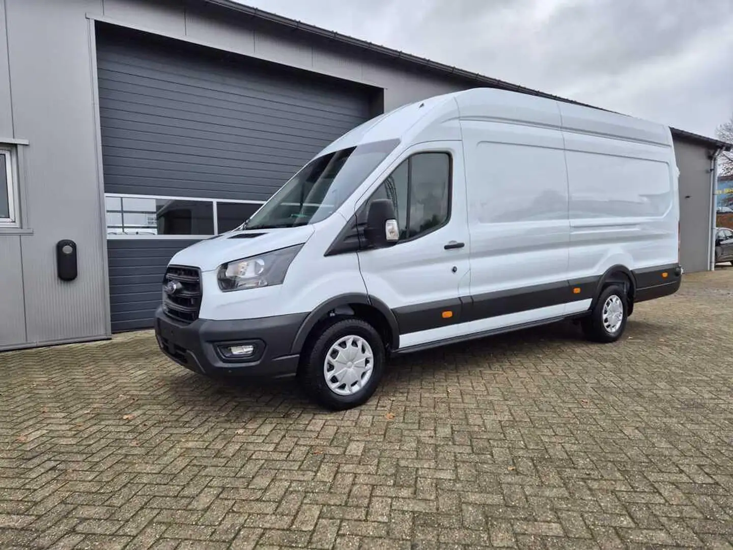 Ford Transit 350 L4H3 2.0 EcoBlue 130PS Trend Heckantrieb 3,... Weiß - 1