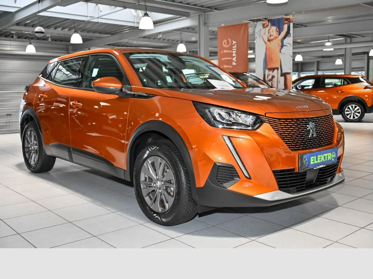 Peugeot 2008 Active Elektromotor 136 Navi Klimaautomatik Park Bronze - 2