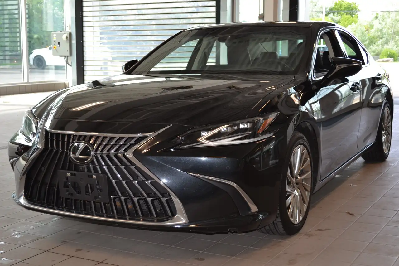 2022 Lexus ES