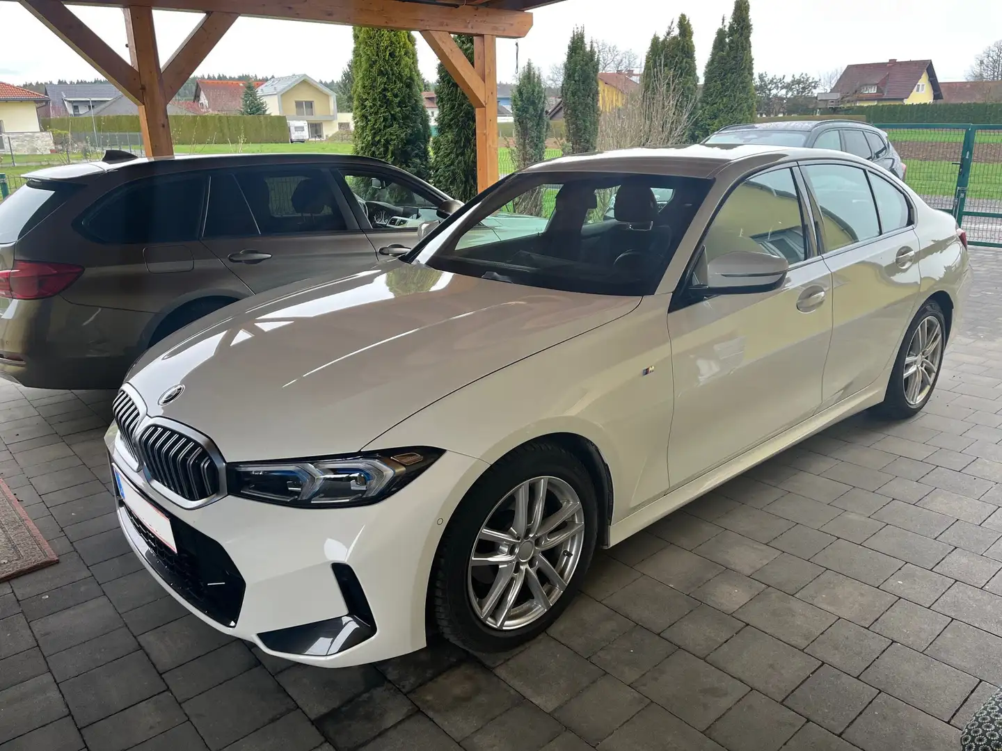 BMW 318 318d 48 V Aut. Weiß - 1