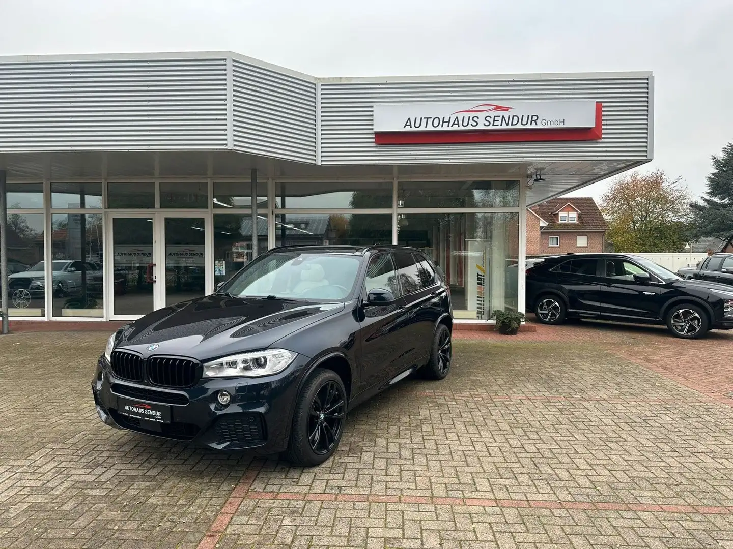 BMW X5 xDrive50i *KAM*TOP*AHK*AMBIENTE*M-PAKET Blau - 1
