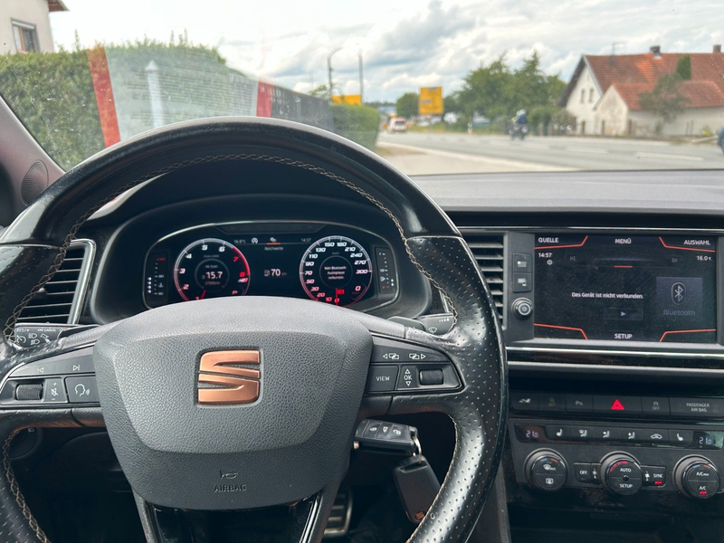 SEAT Leon ST Cupra 300 4Drive *DAB*LED* — photo 9