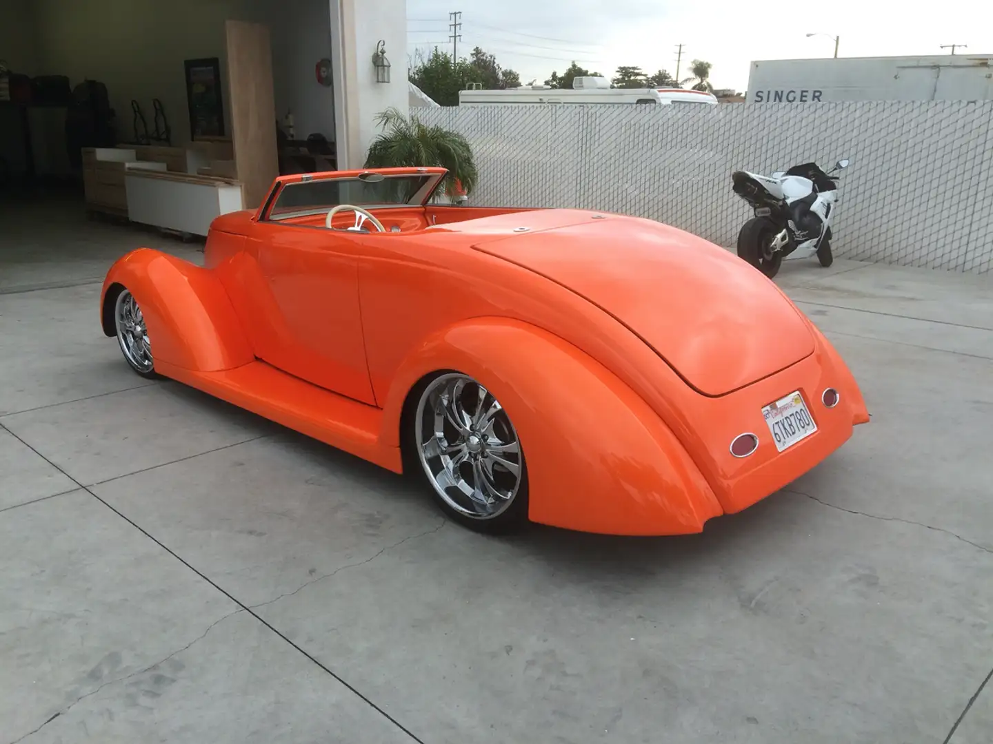 Ford Roadster HOT-ROD "OPENHOUSE 25&26 May" Orange - 2