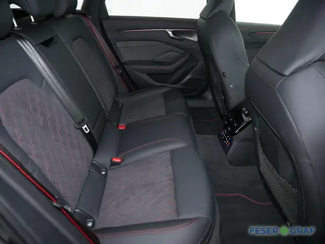 Audi A6 view 5