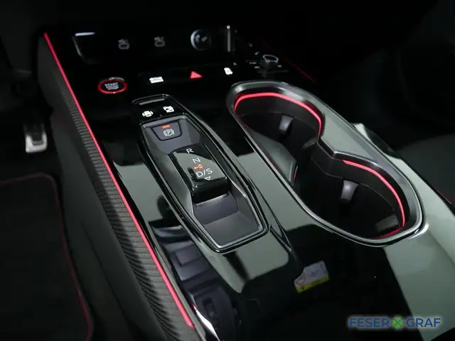 Audi A6 view 7