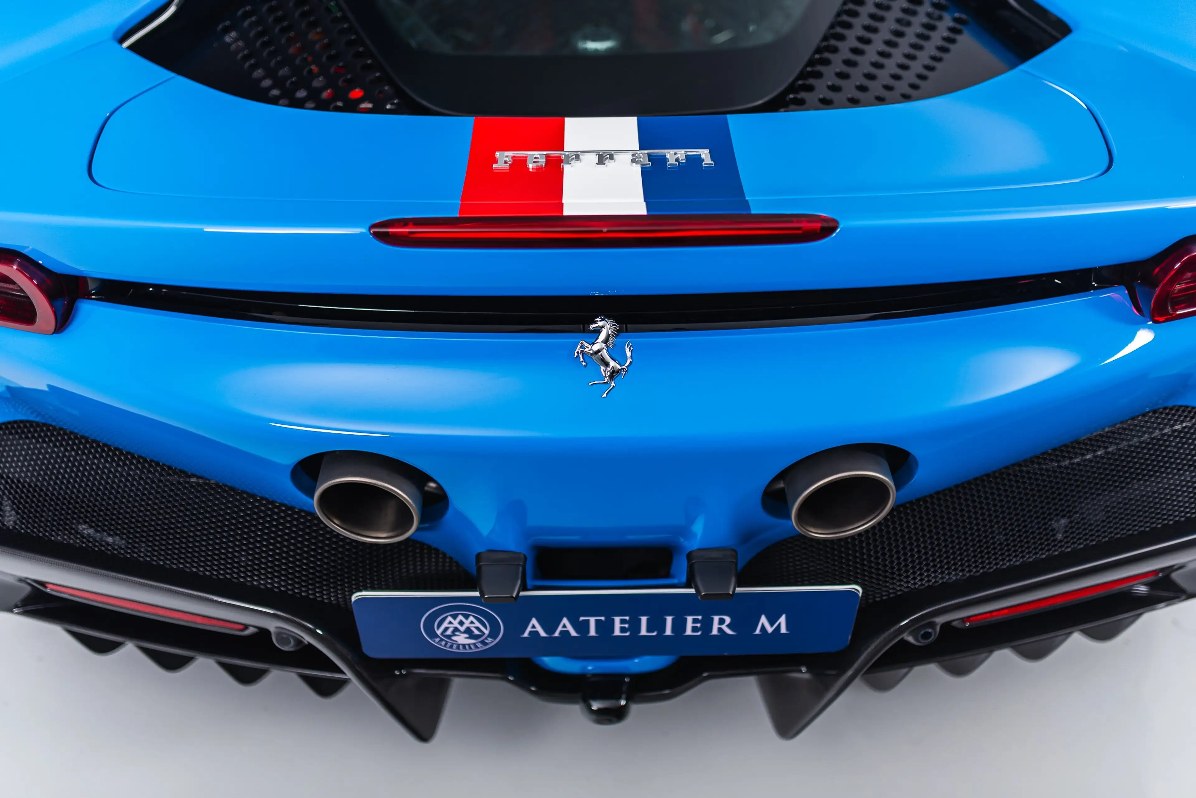 Ferrari SF90 Spider Carbon, Lift, JBL, Stripes — photo 10
