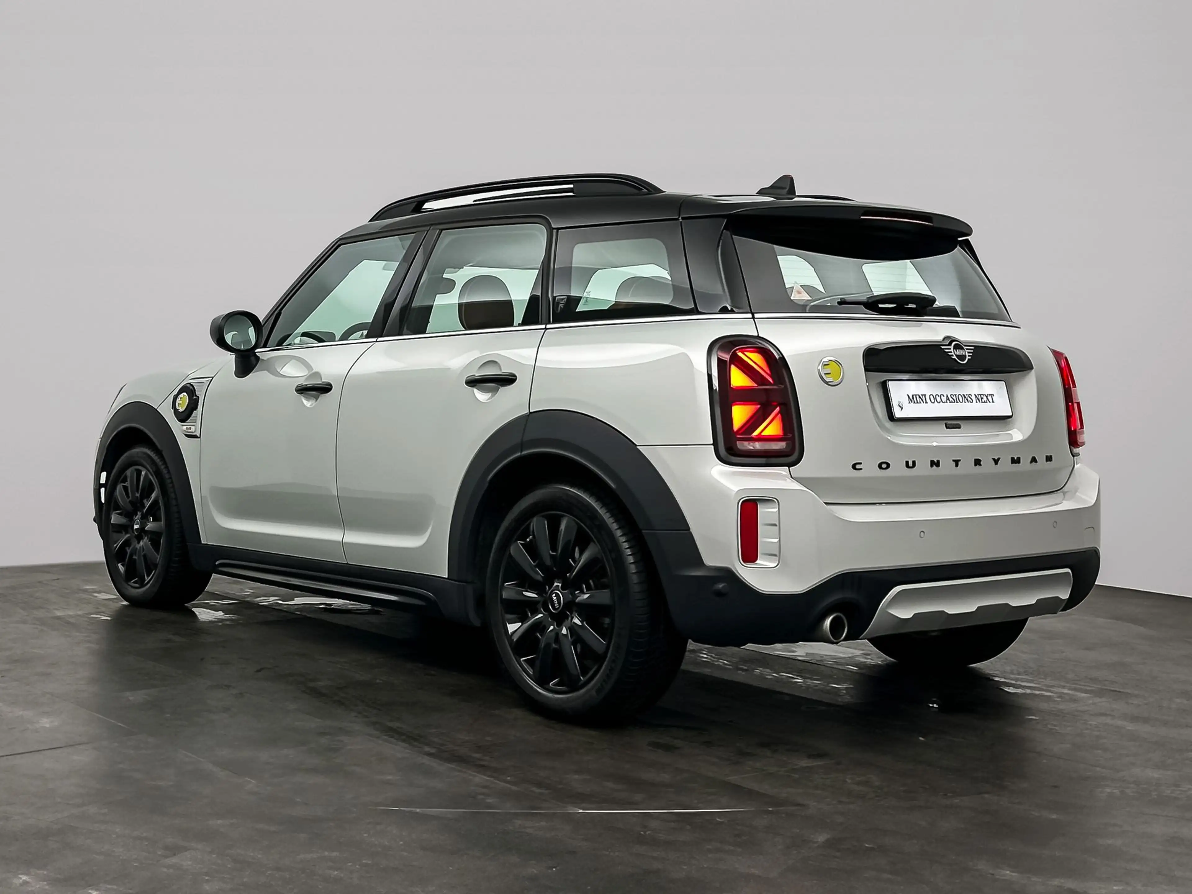 MINI Cooper SE Countryman 1.5 ALL4 Chili — photo 3
