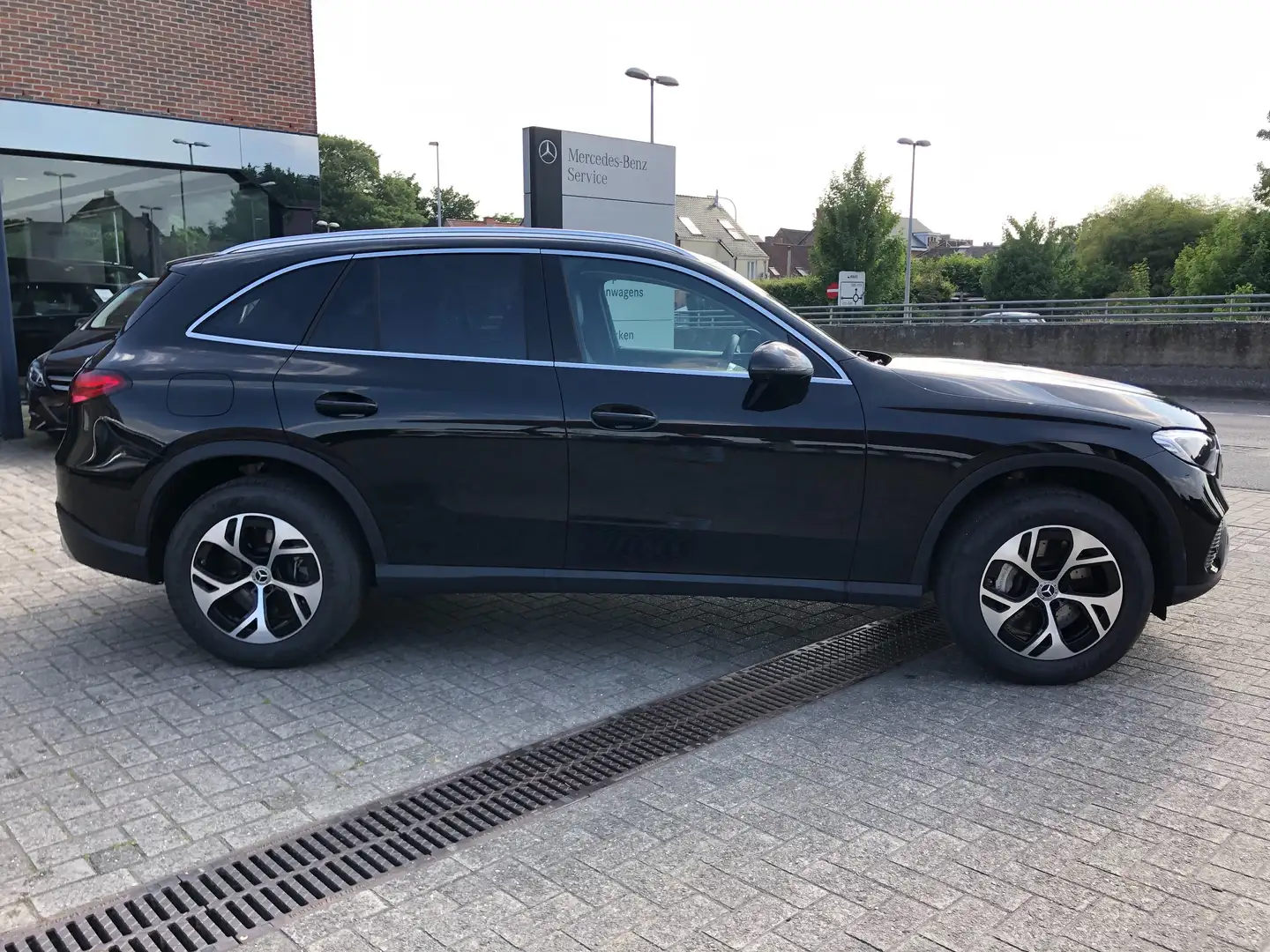Mercedes-Benz GLC 300 Noir - 2