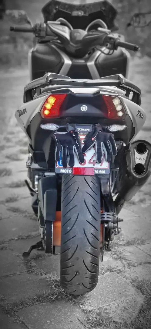 Yamaha TMAX 530 Grijs - 2