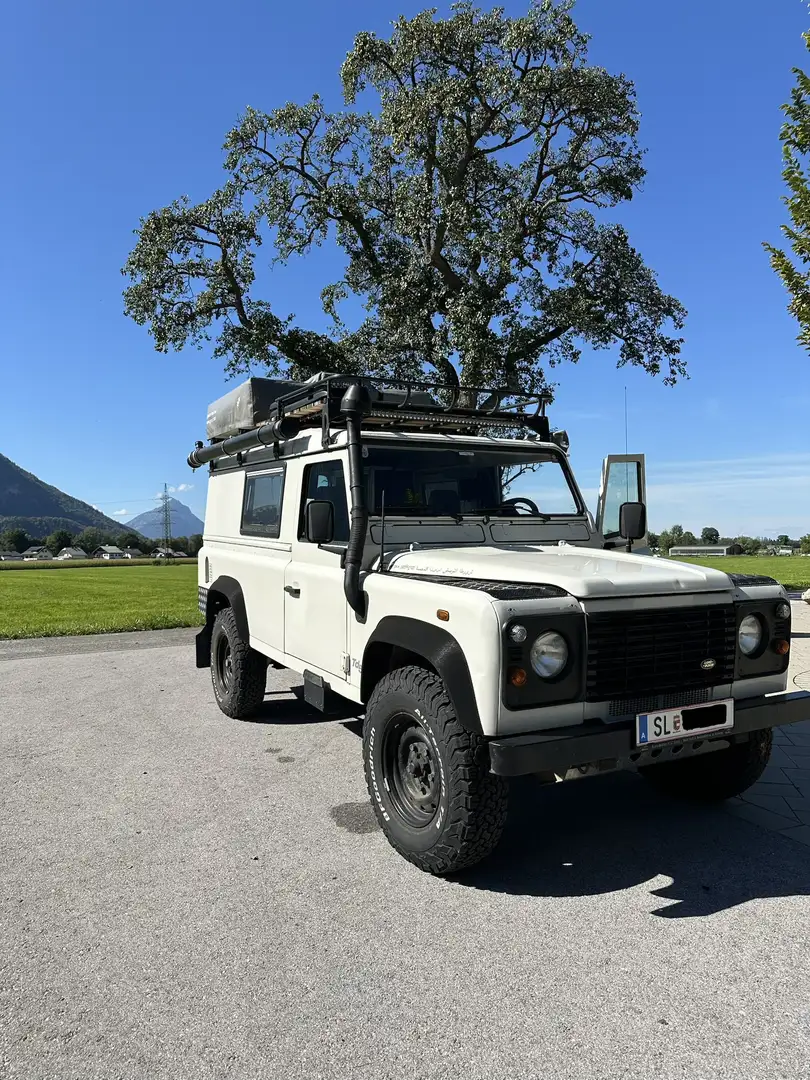 Land Rover Defender 110" Station County TD - 1