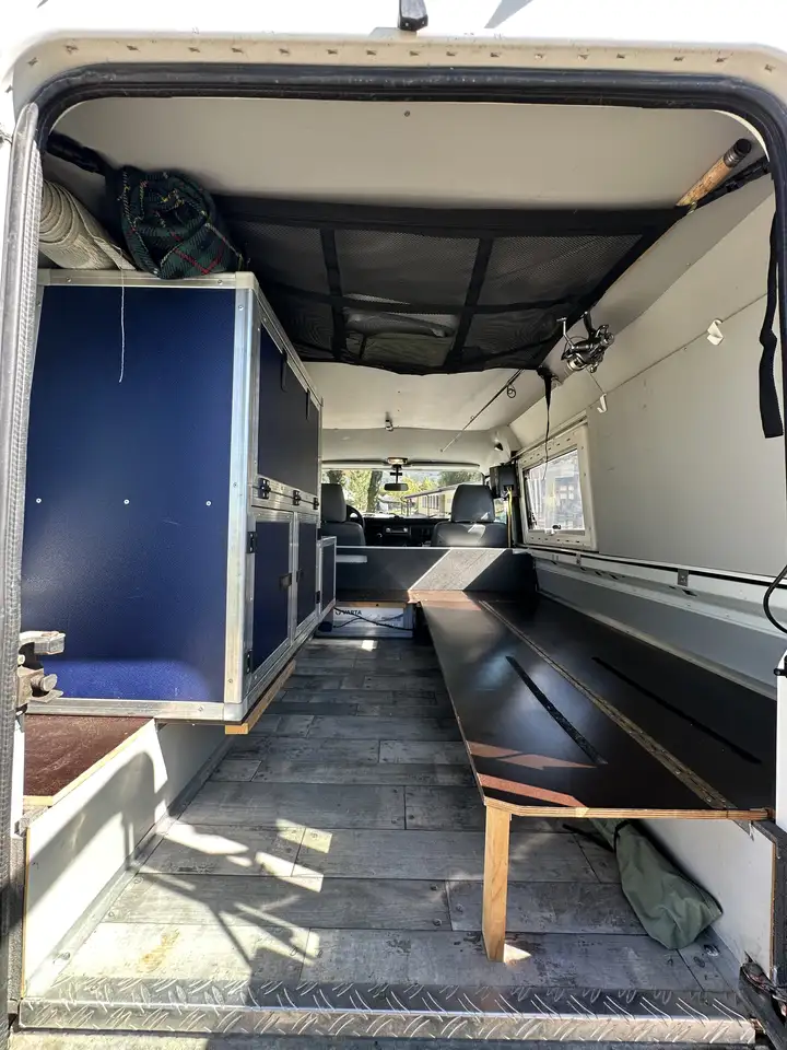 Land Rover Defender 110" Station County TD, foto 6