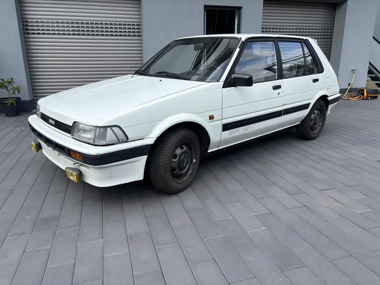 Toyota Corolla 12 V DX, foto 2