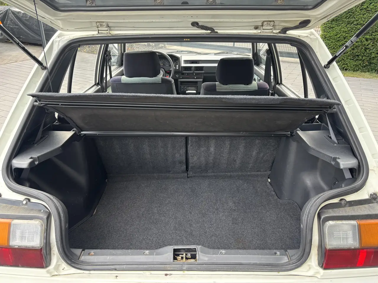 Toyota Corolla 12 V DX, foto 6