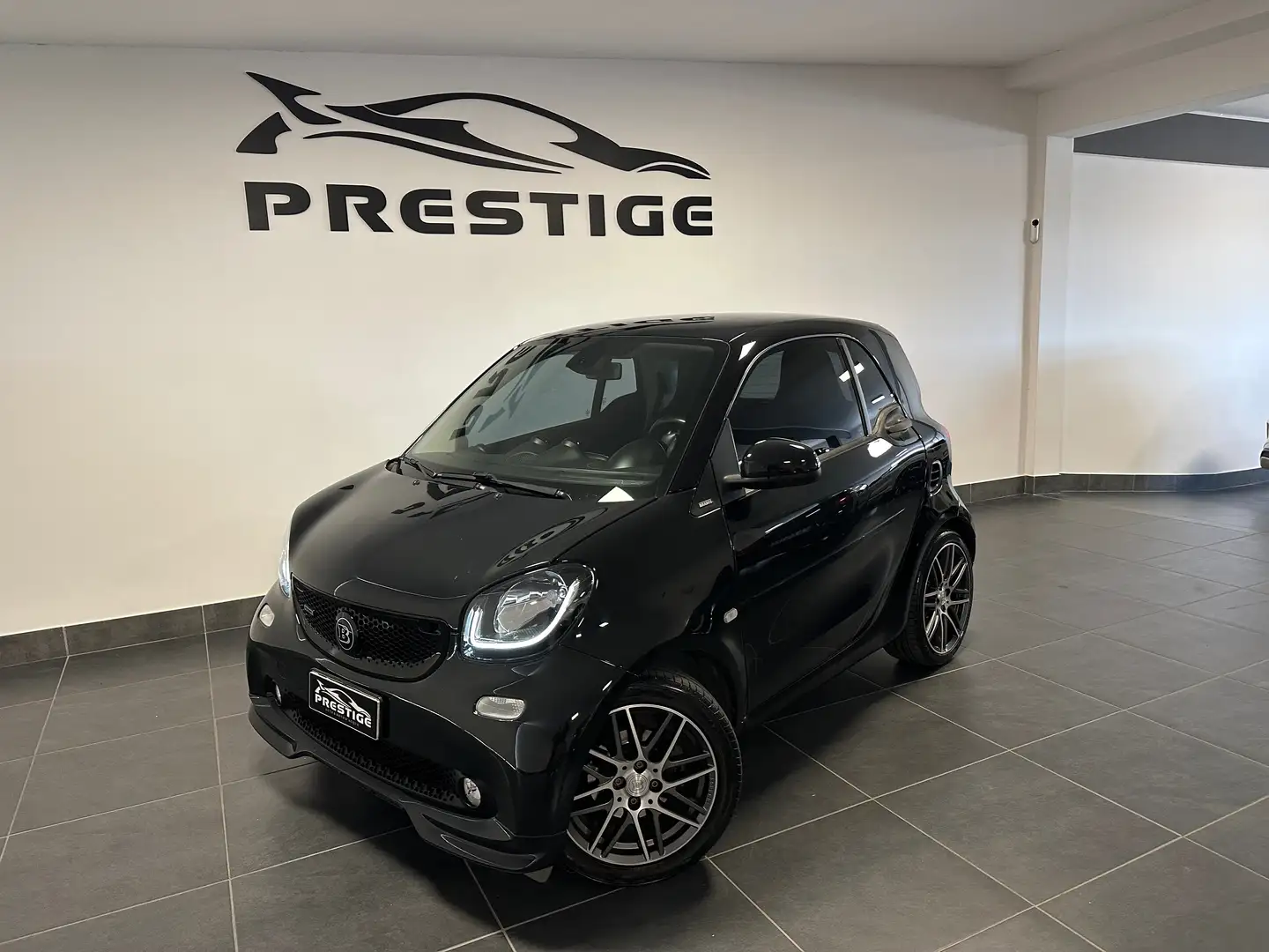 smart forTwo BRABUS 0.9 EXCLUSIVE 109CV TOTAL BLACK P.CONSEGNA Negro - 2