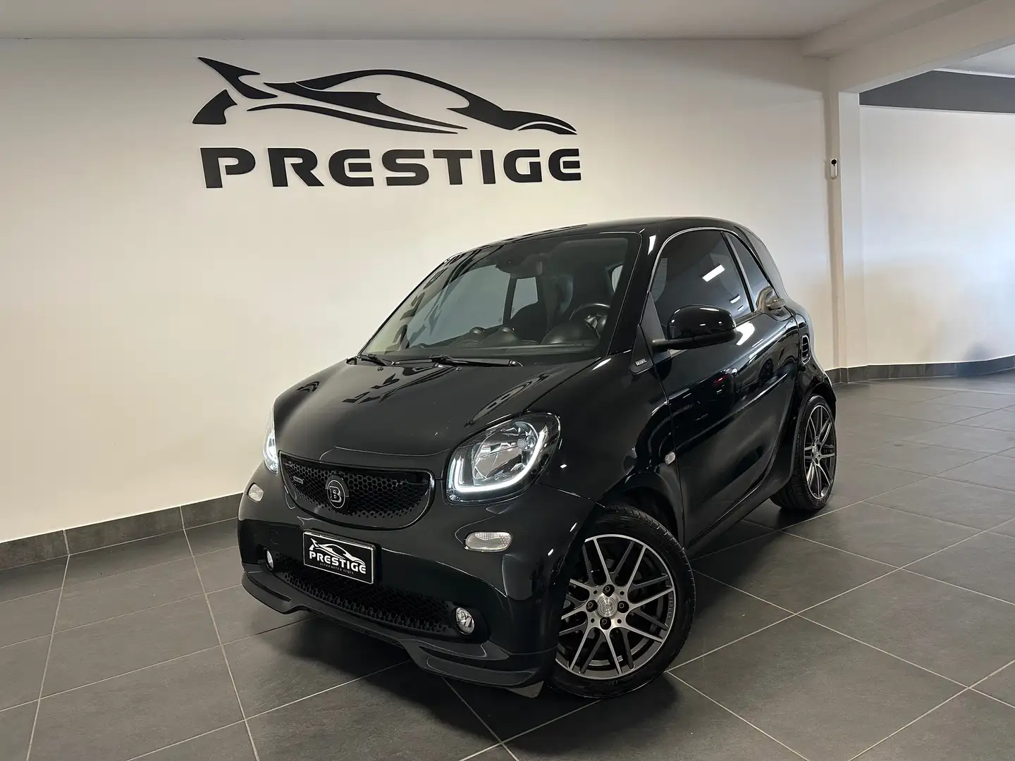 smart forTwo BRABUS 0.9 EXCLUSIVE 109CV TOTAL BLACK P.CONSEGNA Negro - 1