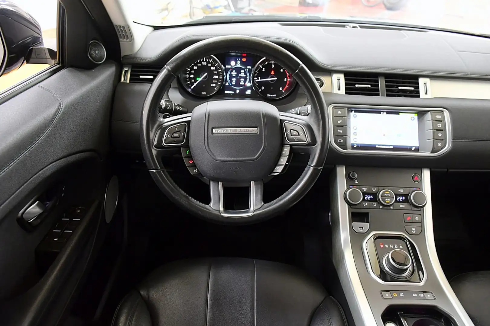 Land Rover Range Rover Evoque 2,0 D150 Aut. Zwart - 2