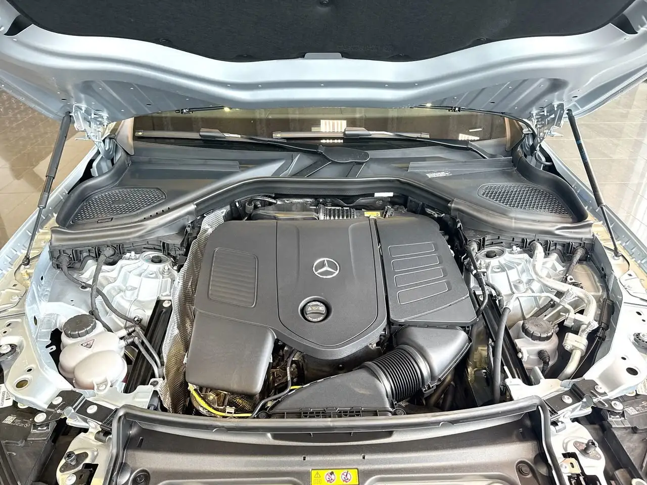 Mercedes-Benz GLC снимка Mercedes-Benz GLC