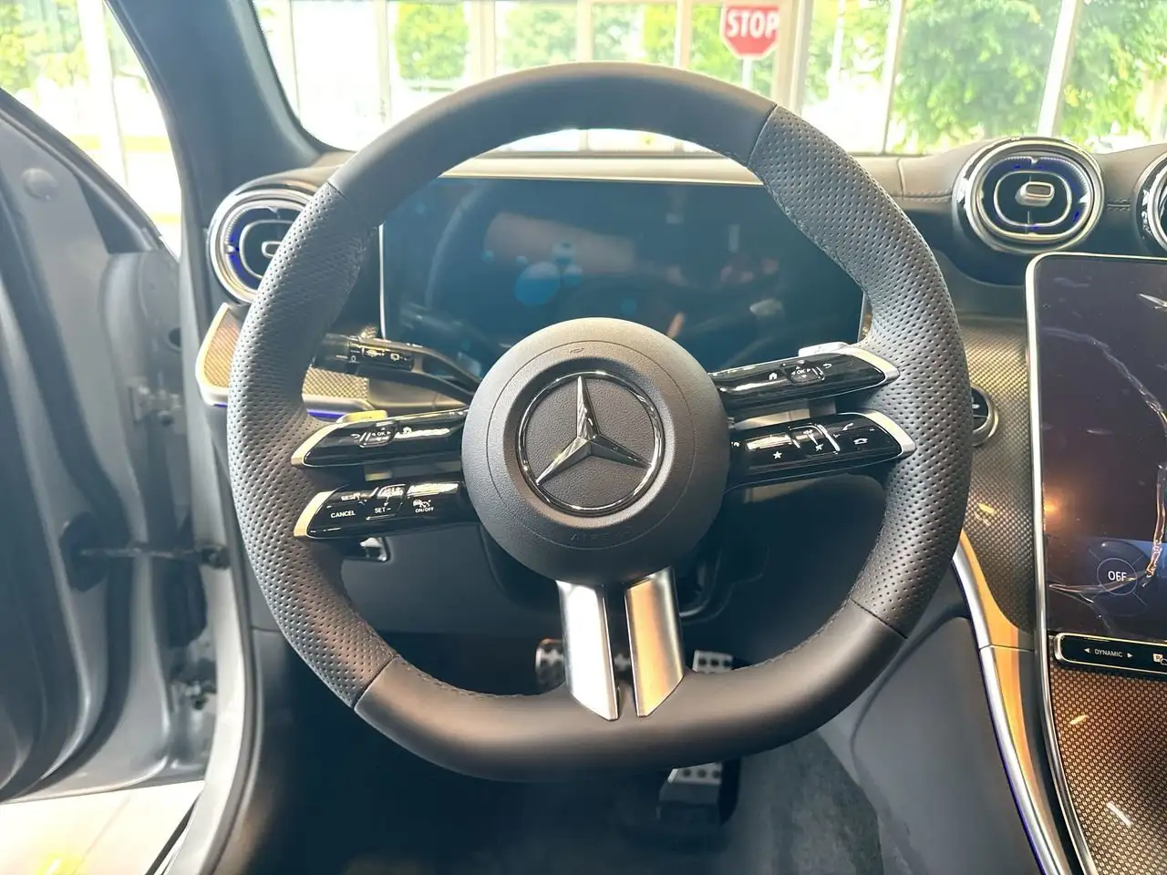 Mercedes-Benz GLC снимка Mercedes-Benz GLC