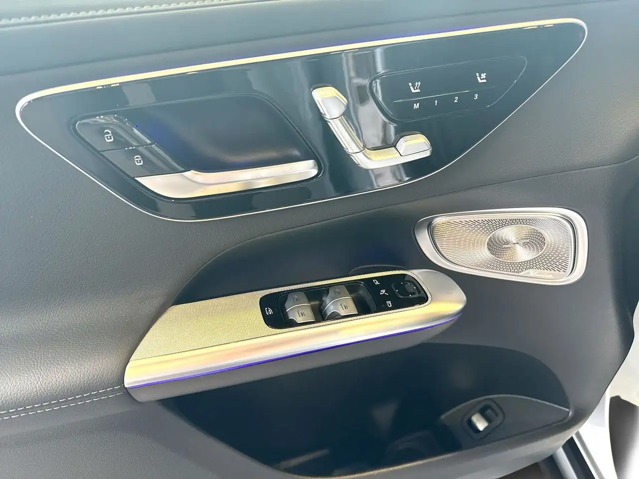 Mercedes-Benz GLC снимка Mercedes-Benz GLC
