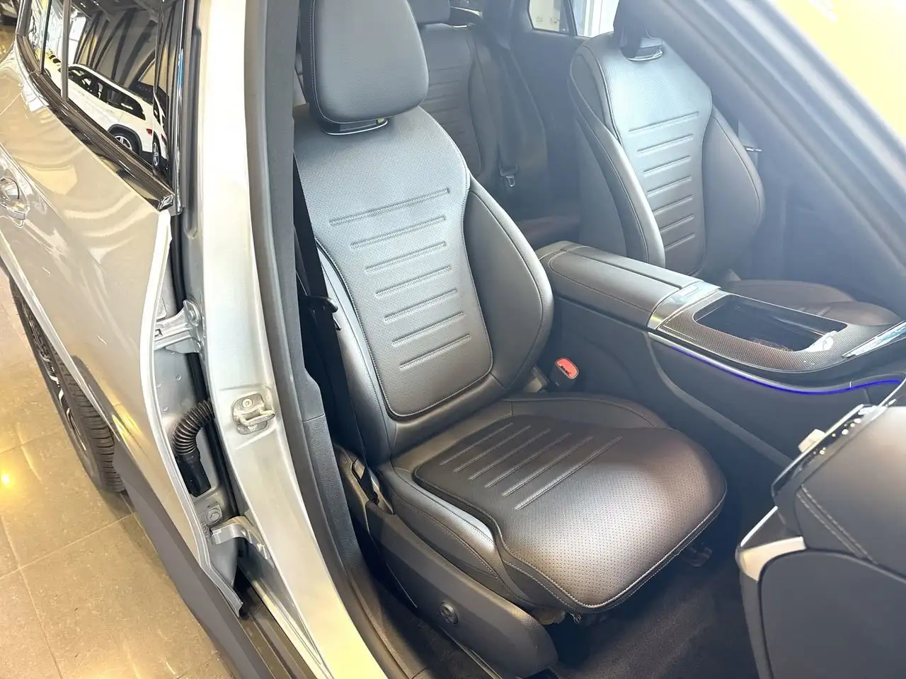 Mercedes-Benz GLC снимка Mercedes-Benz GLC