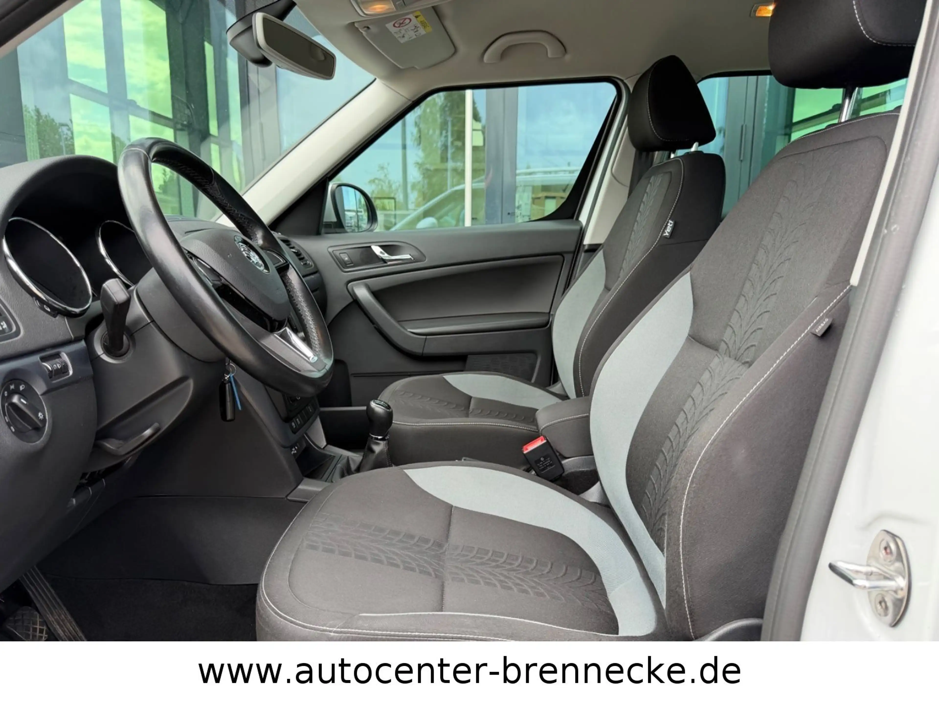 Skoda Yeti Ambition Outdoor*1. Hand* — photo 12