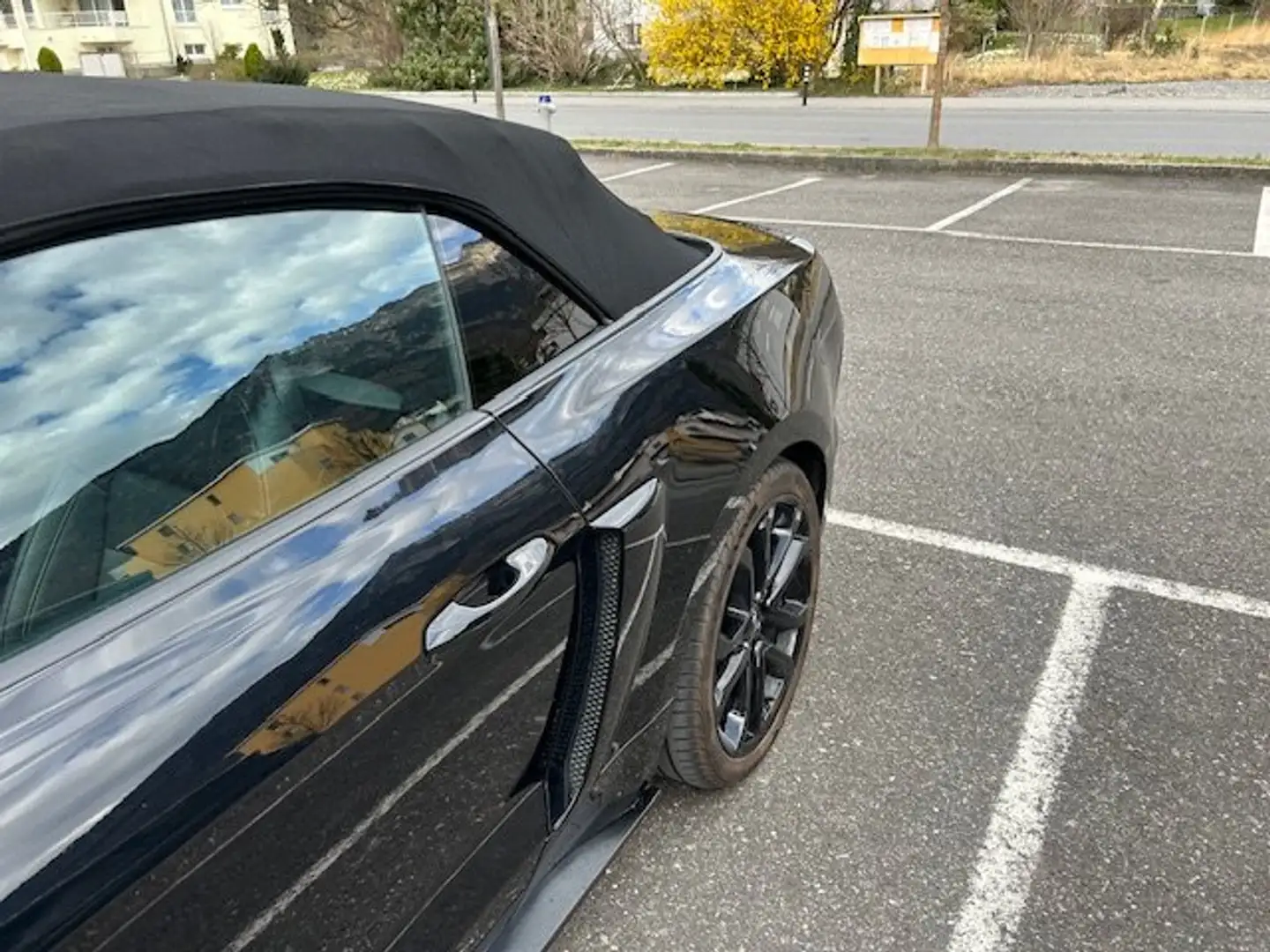 Ford Mustang Mustang Convertible 5.0 Ti-VCT V8 Aut. GT Schwarz - 2