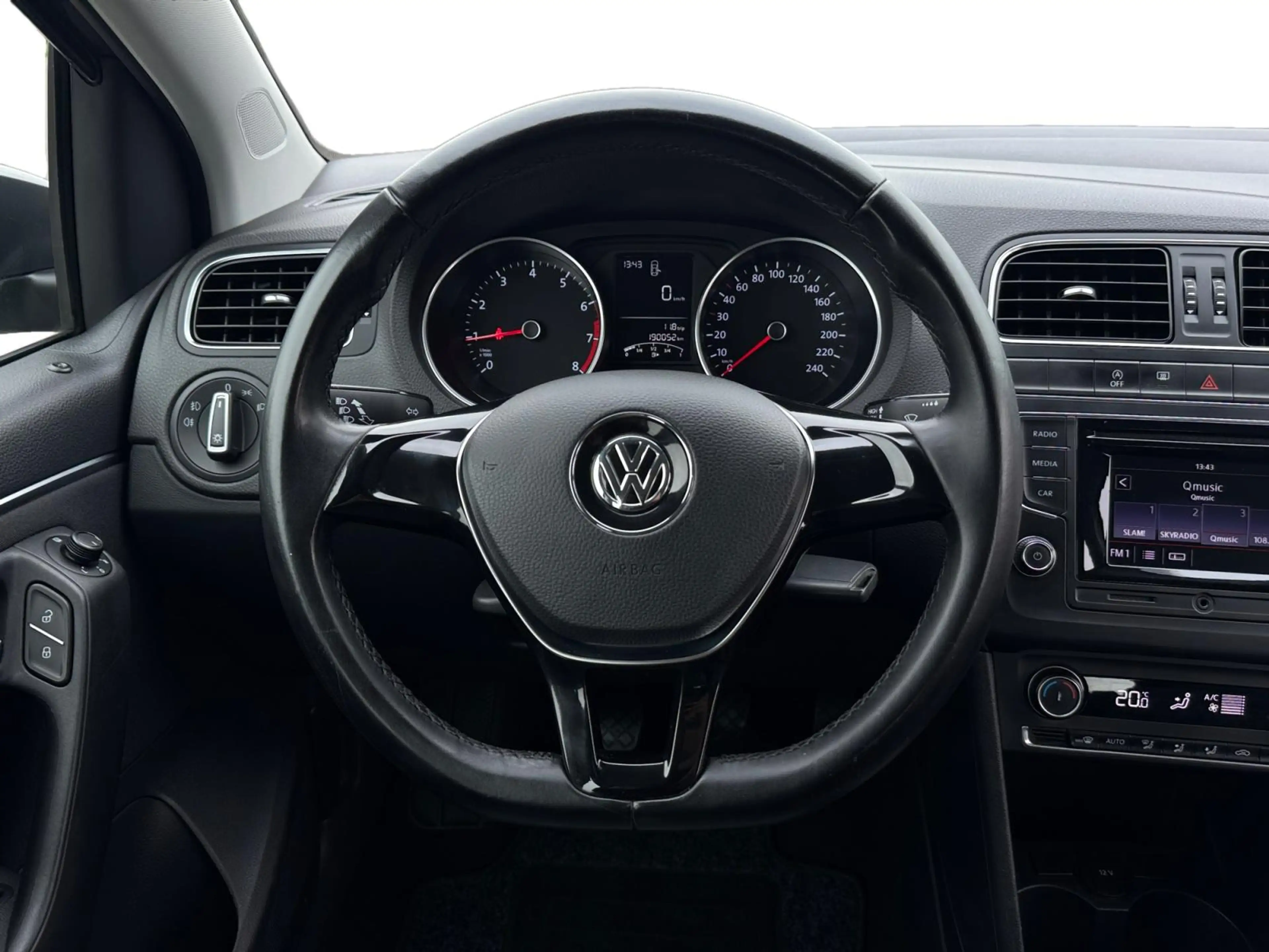Volkswagen Polo 1.2 TSI Comfortline ✅ Clima ✅ LMV — photo 14