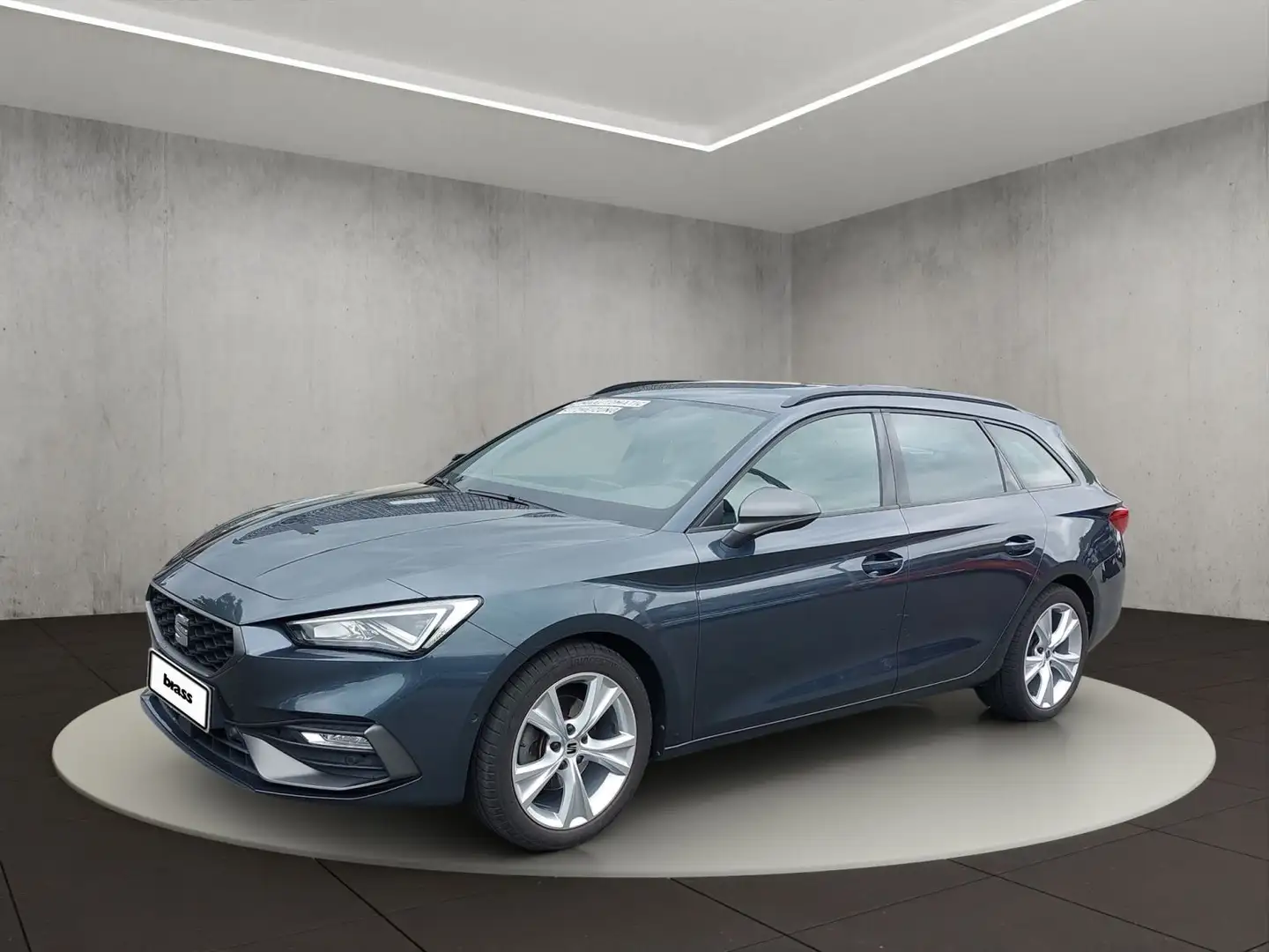 SEAT Leon Sportstourer FR Grau - 1