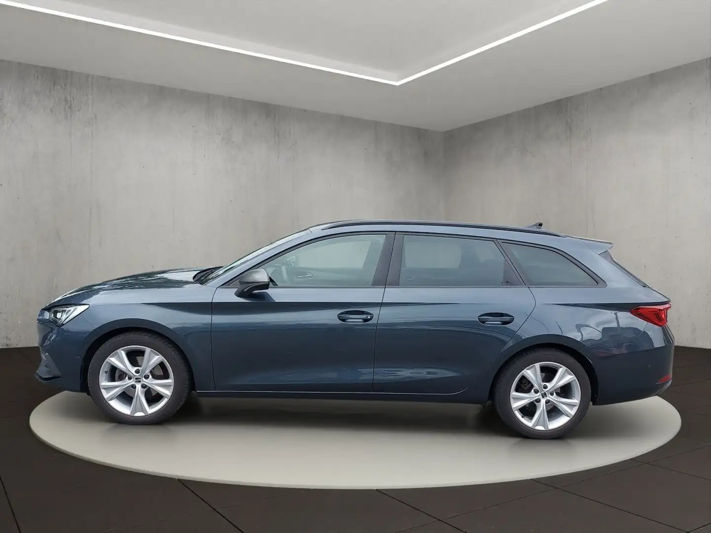 SEAT Leon Sportstourer FR Grau - 2