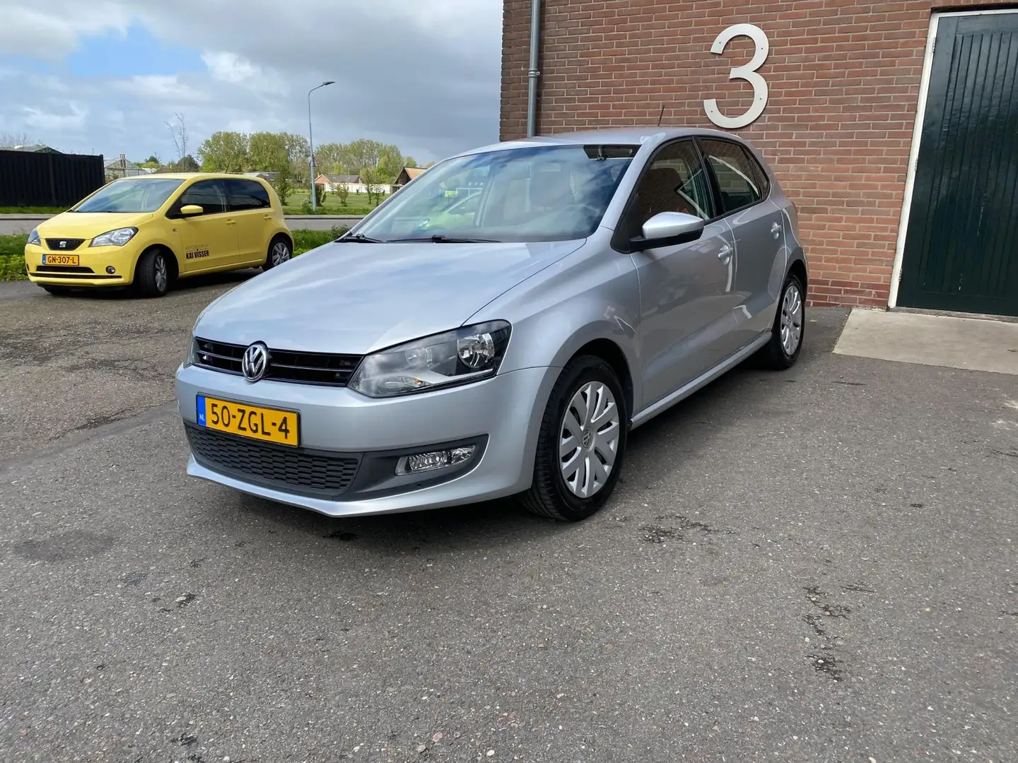 Volkswagen Polo 1.2 TSI BlueMotion Comfort Edition / Cruise / 5Drs Gris - 2