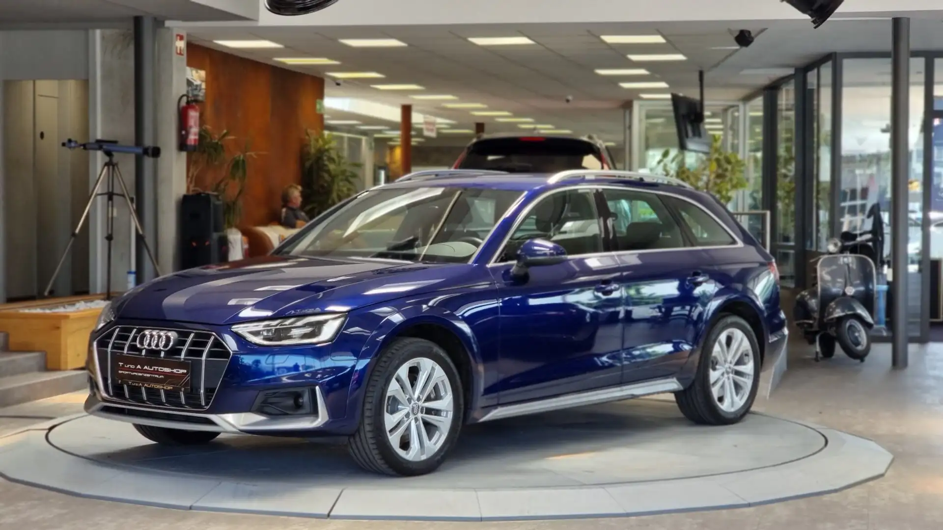 Audi A4 allroad 3.0 TDI quattro S-Tronic *Standheizung*Navi*Kamera Blue - 2