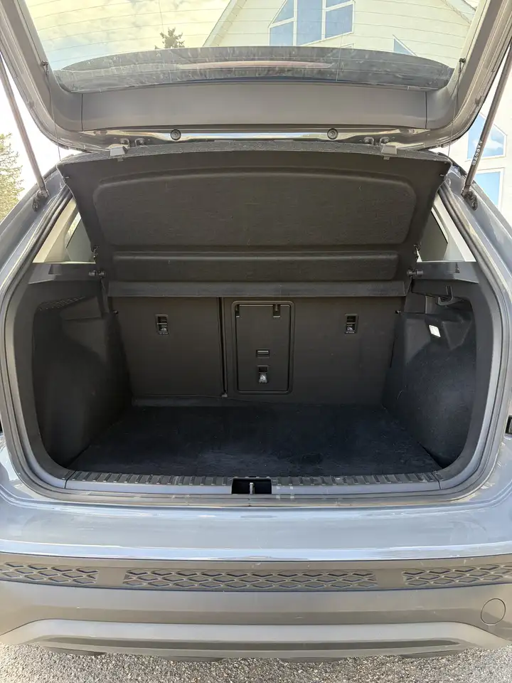 Volkswagen Taos снимка Volkswagen Taos