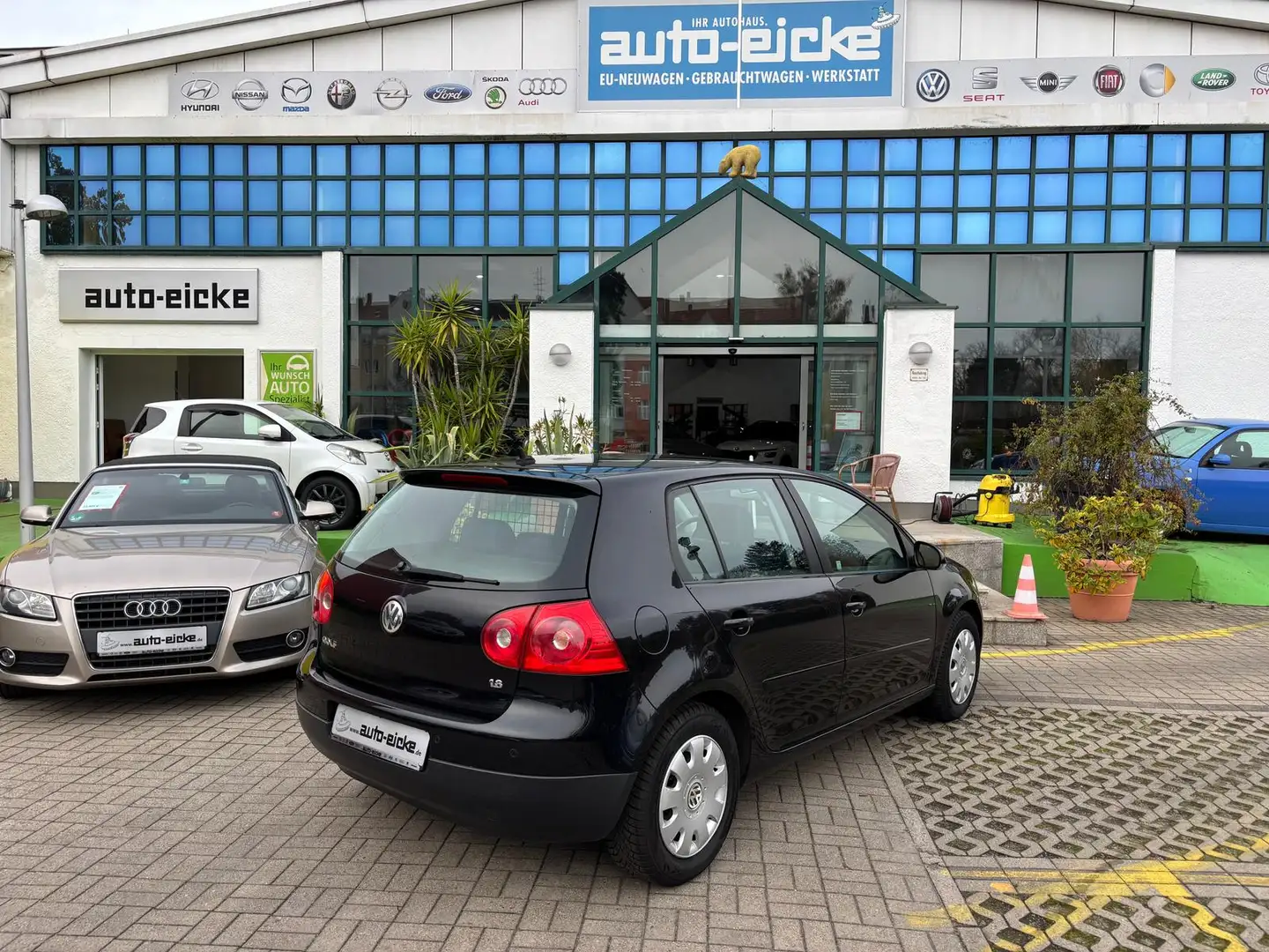 Volkswagen Golf V 1.6 Automatik mit Leder Schwarz - 2