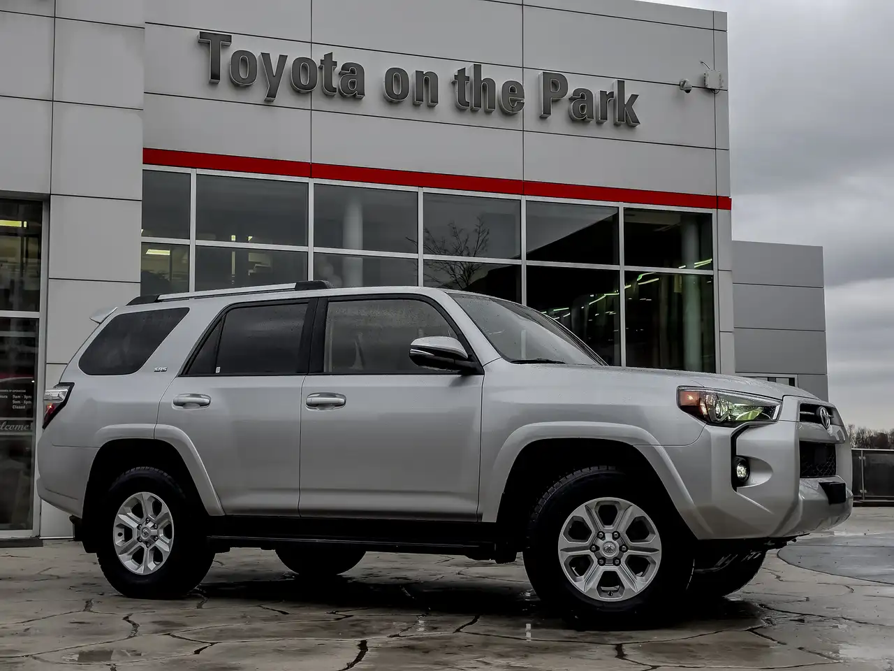 Toyota 4-Runner снимка Toyota 4-Runner