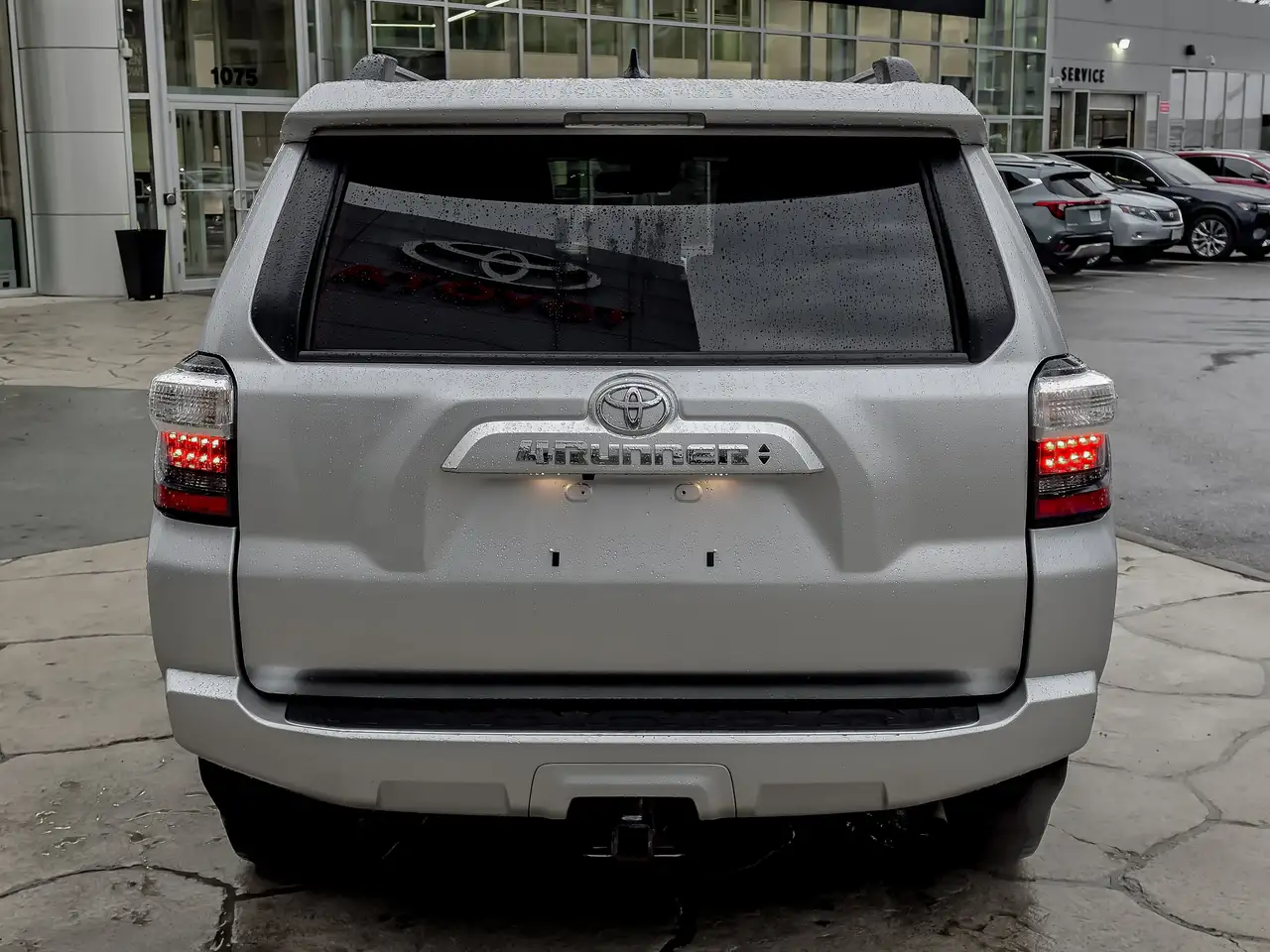 Toyota 4-Runner снимка Toyota 4-Runner
