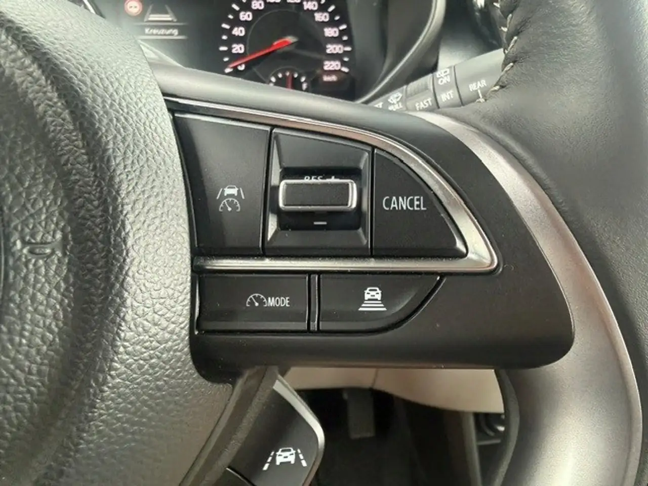 Suzuki Swift 2025 — фото 10
