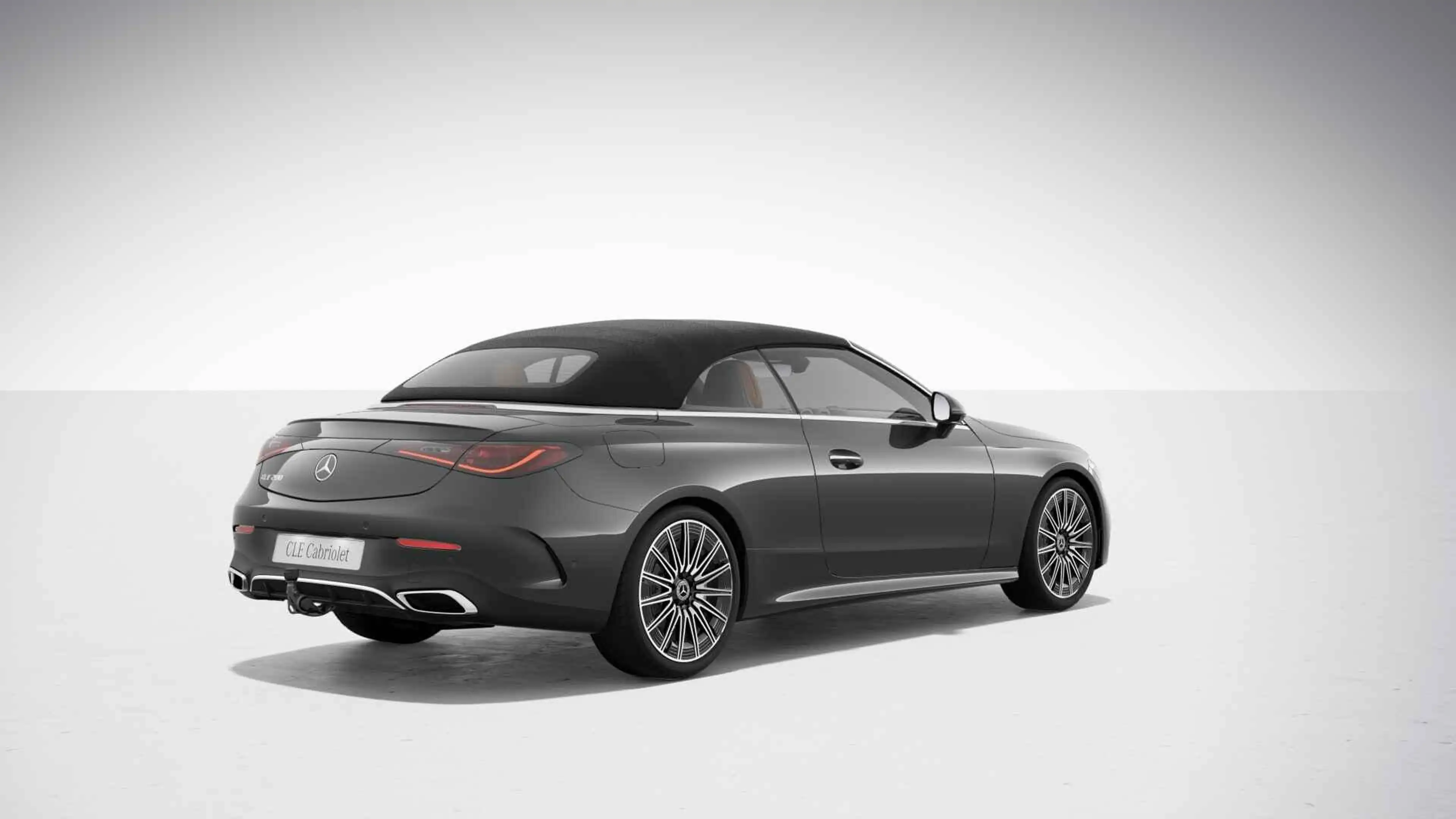 Mercedes-Benz CLE 200 Cabriolet AMG Line — photo 4