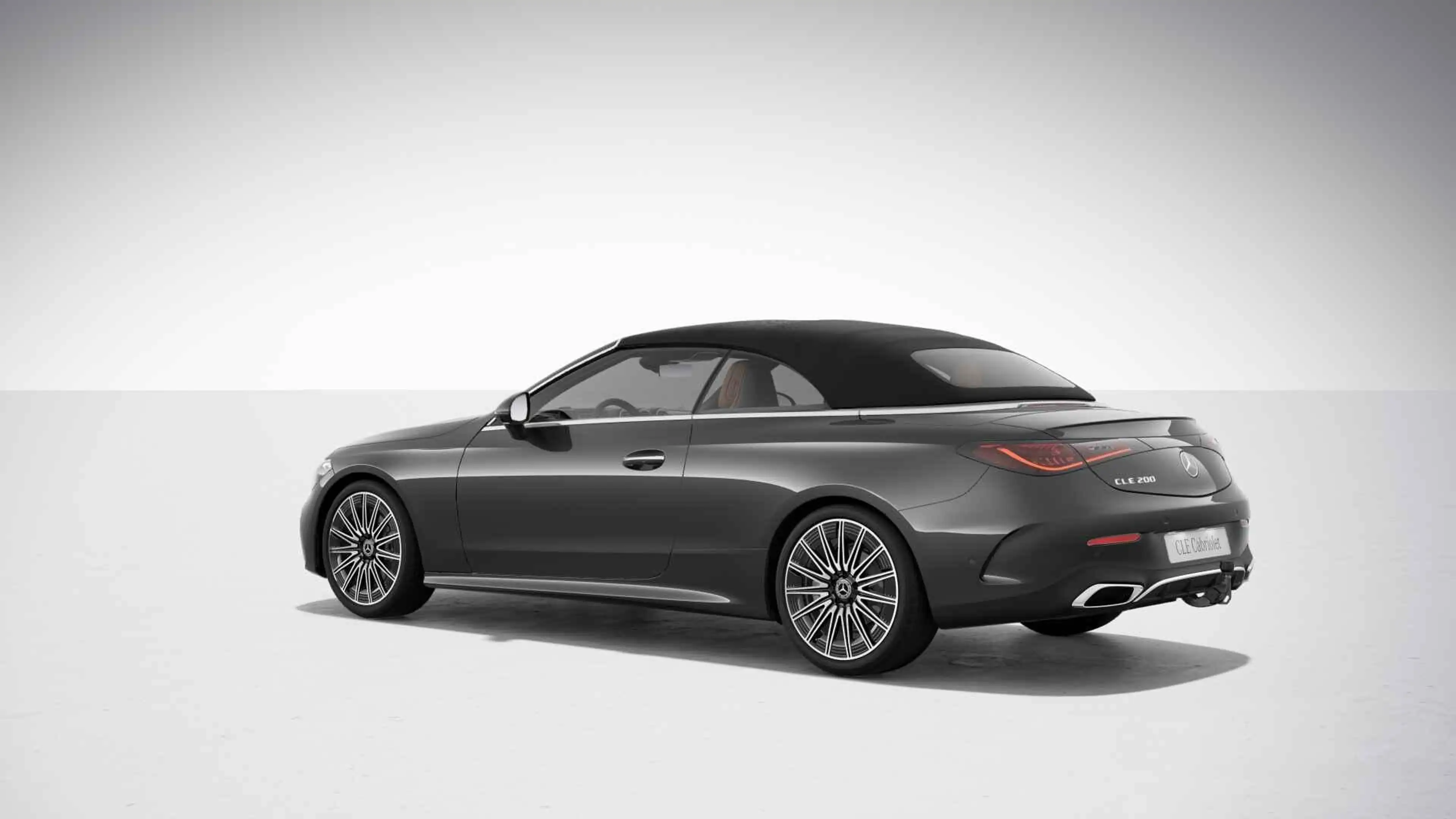 Mercedes-Benz CLE 200 Cabriolet AMG Line — photo 3