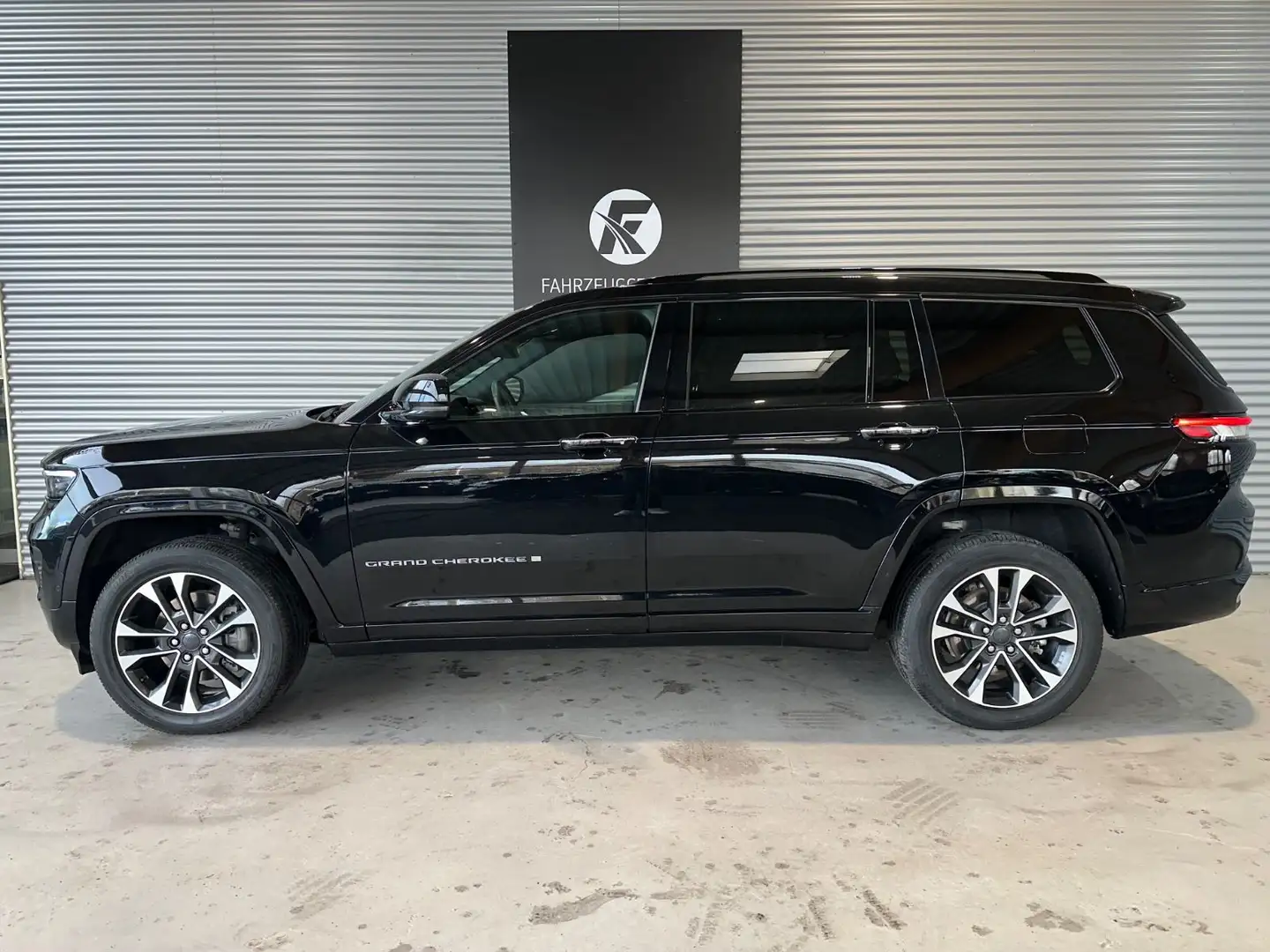 Jeep Grand Cherokee Overland 3.6L/ACC/PANO/6-SITZER Negru - 2