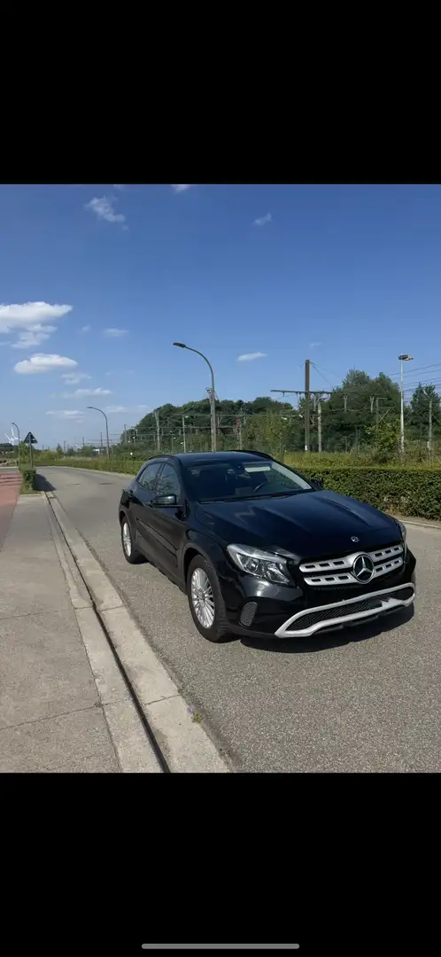 Mercedes-Benz GLA 180 Business Solution (EU6.2) - 1
