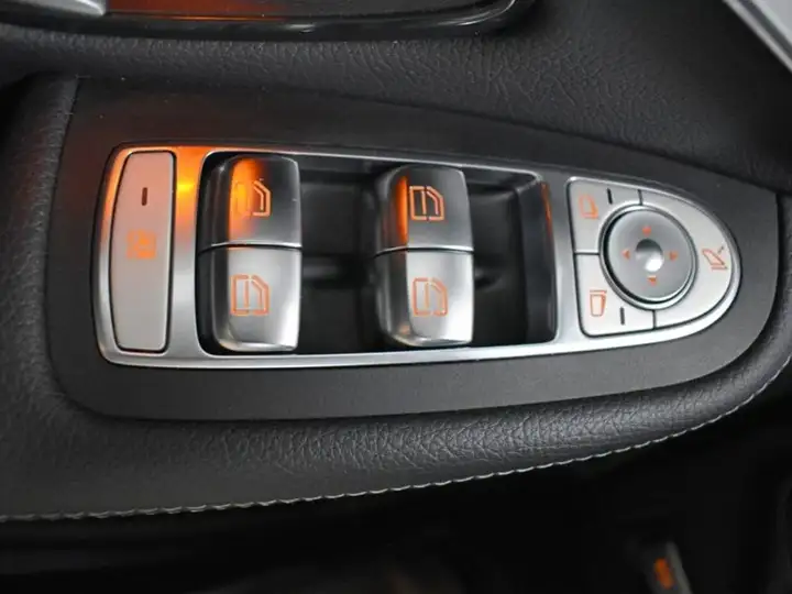 Mercedes-Benz GLC 2020, foto 10