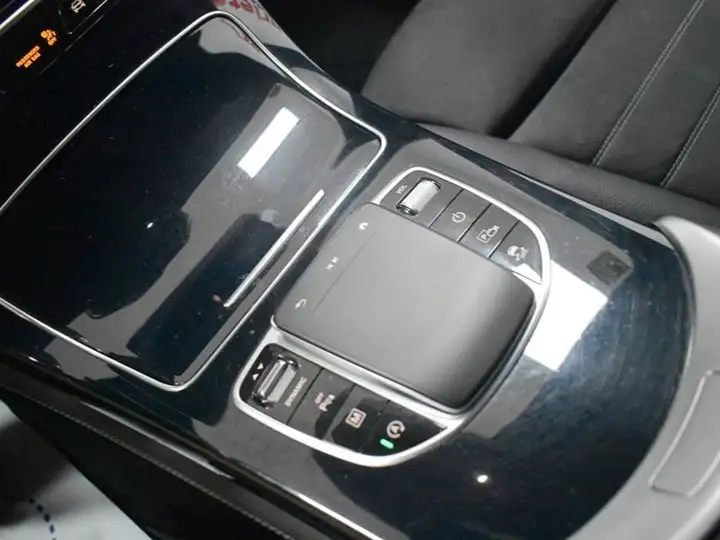 Mercedes-Benz GLC 2020, foto 17