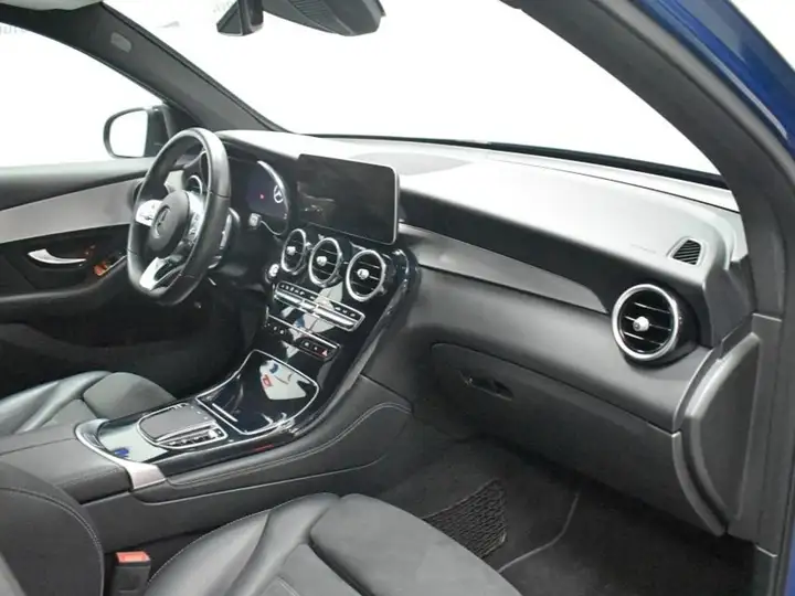 Mercedes-Benz GLC 2020, foto 42